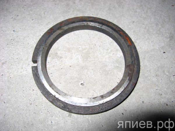 Кольцо опорного катка Т-4  04.31.130