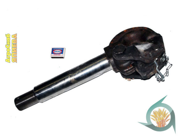 Крюк буксирный К-700 с защелкой (чёрный) 700А.46.29.100 СБ (Мелит.) ас