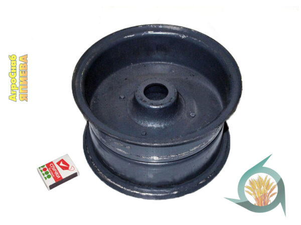 Шкив натяжной (рем. 4750) (1-руч.; d=225 мм) (без рычага, с осью) (3,3 кг) КДМ 3-19 (У) вк